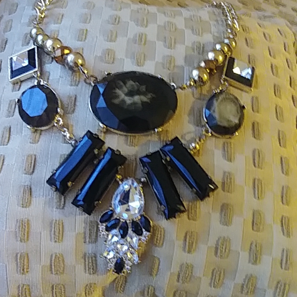 Vintage Thick chained necklace with Brown Stones
